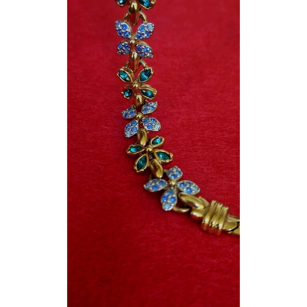 Swarovski Signed Blue Teal Crystal Quatrefoil Flower Gold Plated Necklace Estate - Picture 14 of 15